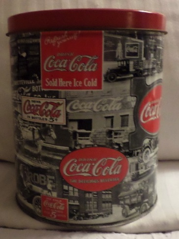 25102-1 € 15,00 coca cola puzzel 700 stukjes in ijzeren blik.jpeg
